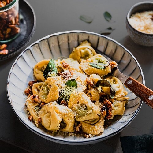 Ζουμερά Tορτελίνια με Ρικότα και Σπανάκι